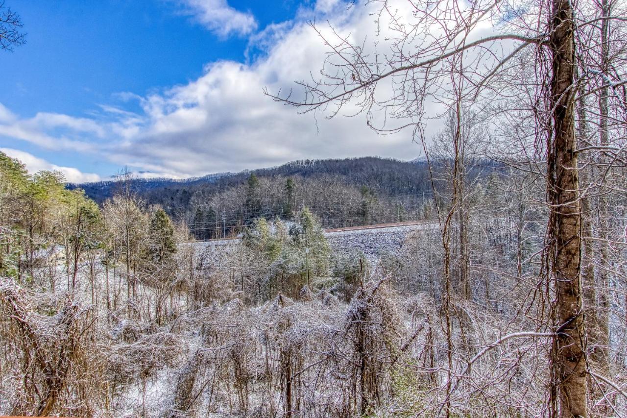 Magical Moments, Hot Tub, Wifi, 1089 Free Tickets Each Paid Day, Dollywood And More Gatlinburg Luaran gambar