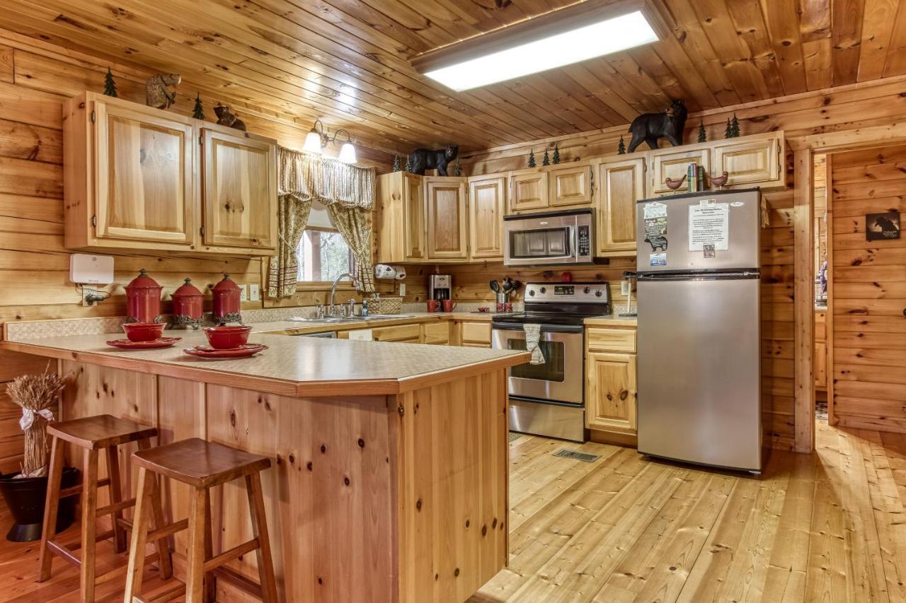 Magical Moments, Hot Tub, Wifi, 1089 Free Tickets Each Paid Day, Dollywood And More Gatlinburg Luaran gambar