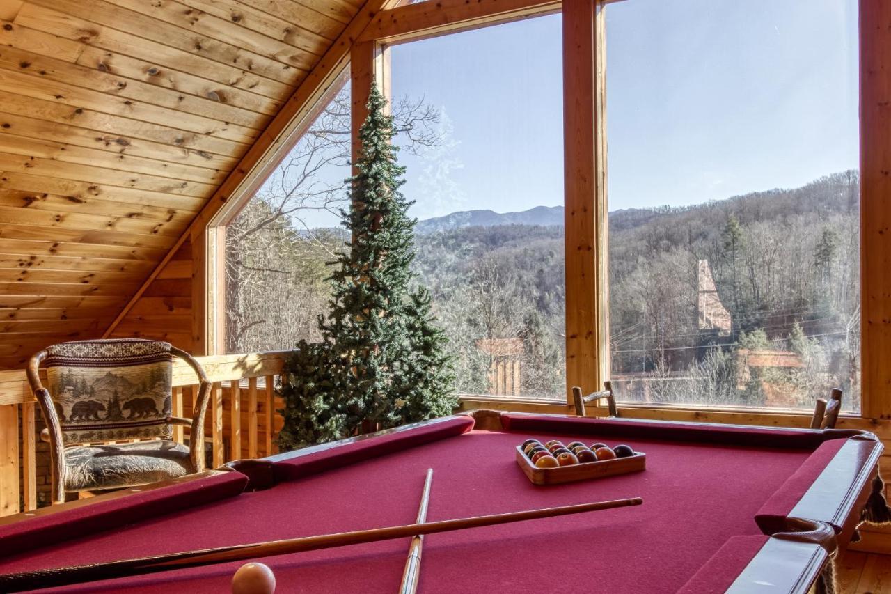 Magical Moments, Hot Tub, Wifi, 1089 Free Tickets Each Paid Day, Dollywood And More Gatlinburg Luaran gambar