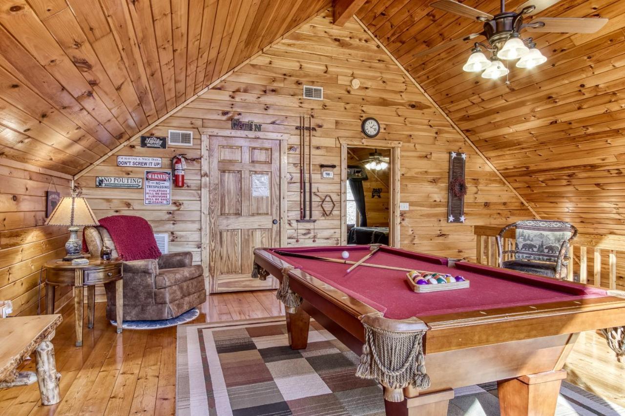 Magical Moments, Hot Tub, Wifi, 1089 Free Tickets Each Paid Day, Dollywood And More Gatlinburg Luaran gambar