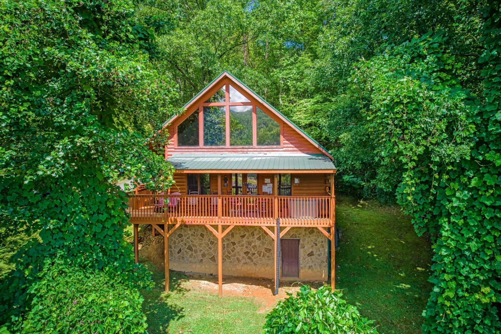 Magical Moments, Hot Tub, Wifi, 1089 Free Tickets Each Paid Day, Dollywood And More Gatlinburg Luaran gambar